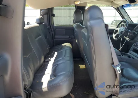 2003 Chevrolet Silverado K1500 z USA, uszkodzony, nr VIN 2GCEK19T231273761